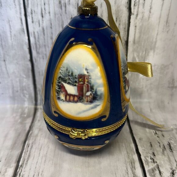Mr. Christmas Blue Porcelain Egg Music Box Ornament Trinket WORKS - Picture 1 of 7